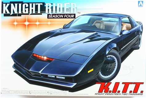  Knight Rider - Samy genialny, samochody superinteligentne, akcja bezkompromisowa!